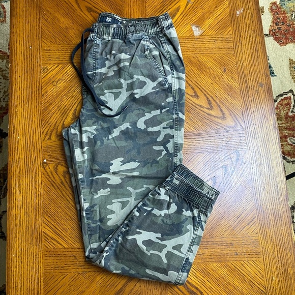 Camouflage Jogger Pants - Picture 5 of 5